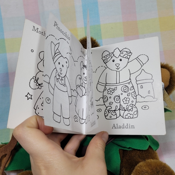 Bialosky Treasury Storybook Bears Robin hood teddy bear with bow and arrow - Picture 4 of 10